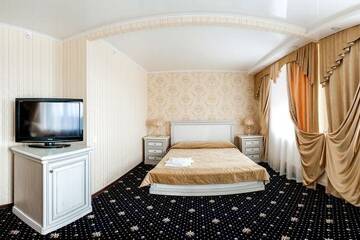 Номер стандарт улучшенный с 1 двуспальной кроватью в Апарт-отеле  Новый Век